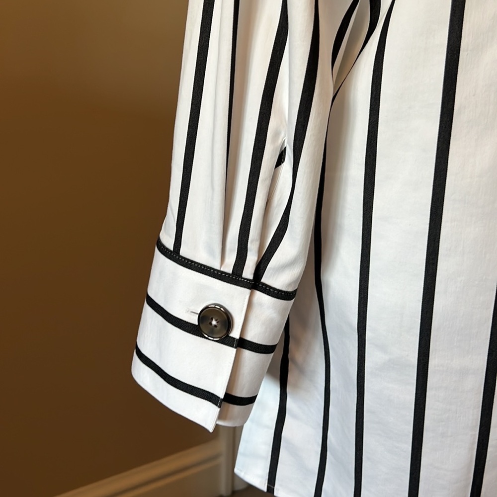 Tunic - Picture 3 of 3